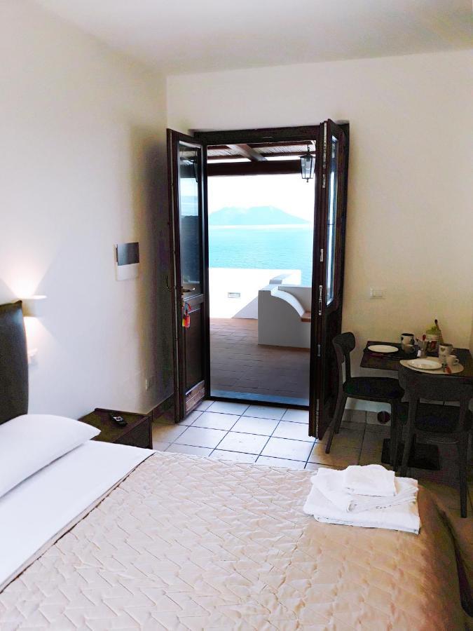 Residence Gregory Filicudi Pecorini Kültér fotó