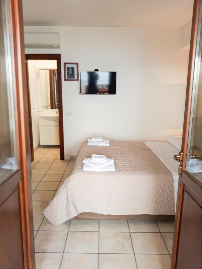 Residence Gregory Filicudi Pecorini Kültér fotó