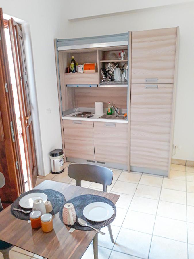 Residence Gregory Filicudi Pecorini Kültér fotó